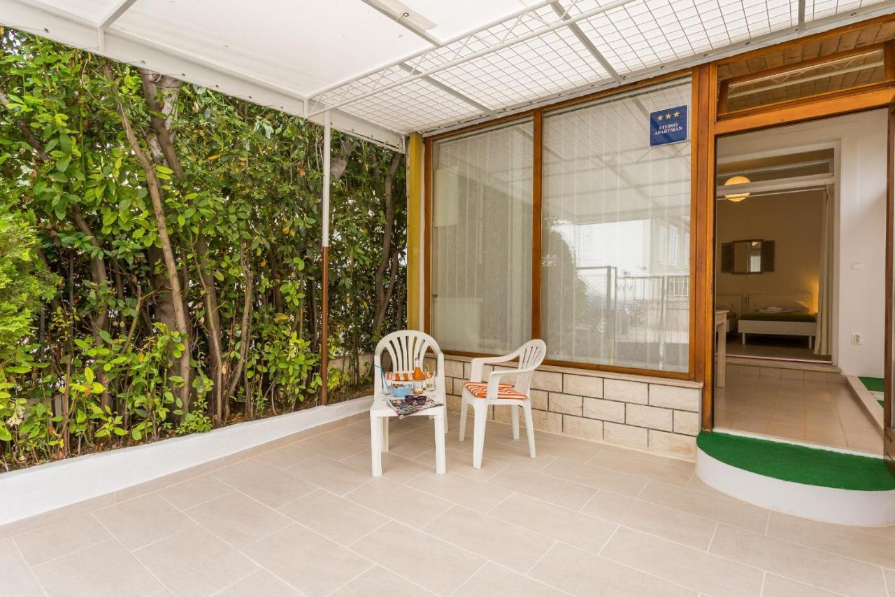 Comfortable Modern Studio With Shaded Patio Split Extérieur photo