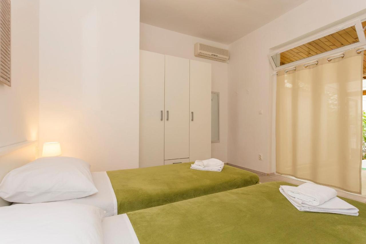 Comfortable Modern Studio With Shaded Patio Split Extérieur photo